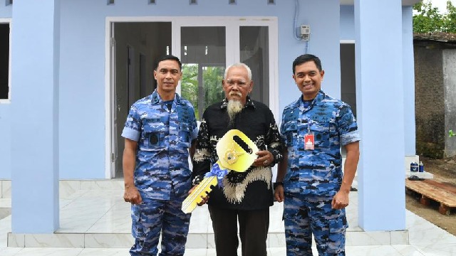 Keluarga Letda Anumerta Sutardjo Dapat Bantuan Rumah Dari KASAU TNI