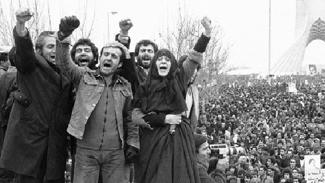 Revolusi Iran 1979: Dari Kejayaan Monarki hingga Lahirnya Republik Islam