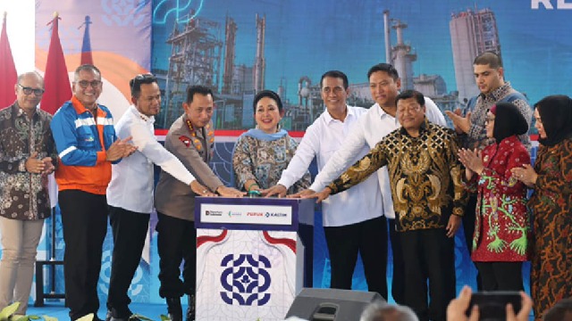 Mentan Amran Resmikan Revamping Pabrik Ammonia-2 Pupuk Kaltim