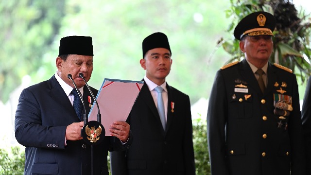 Prabowo Pimpin Pemakaman Kenegaraan Try Sutrisno di TMP Kalibata