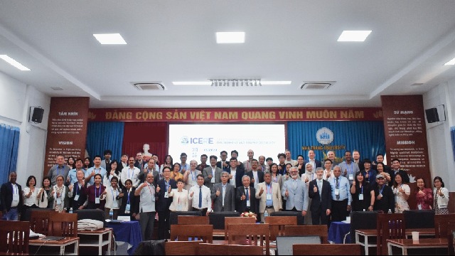 Mahasiswa S3 UNESA Wakili Indonesia di Konferensi Energi Terbarukan Internasional di Vietnam