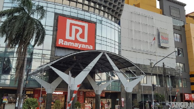 Ramayana dan Martabat di Balik Selembar Baju Lebaran