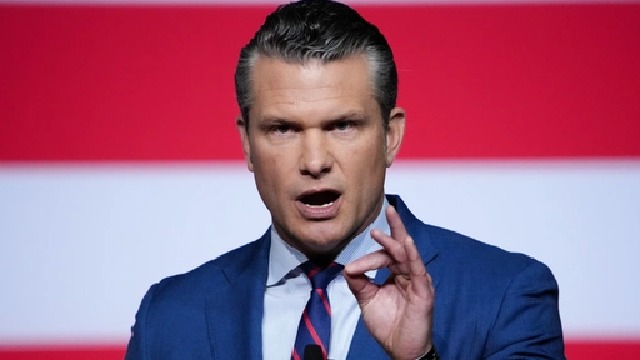 Hari Penentu Perang: AS Klaim Iran Melemah, Opsi Serangan Darat Masih Terbuka