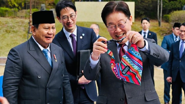 Prabowo Bawa Diplomasi Hangat, Kejutan Anabul Curi Perhatian Presiden Lee