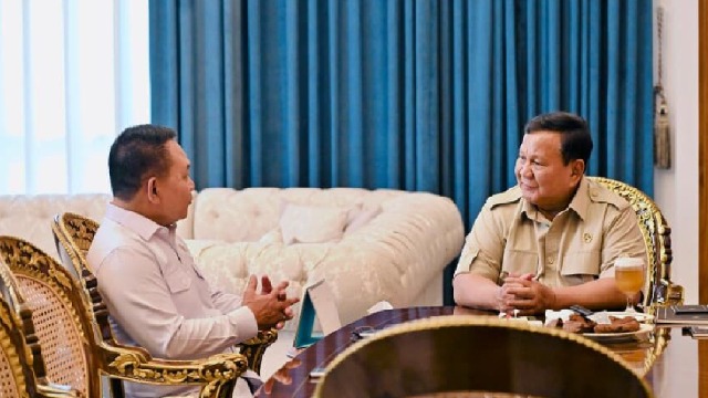 Presiden Prabowo Bahas Isu Pertahanan Global Bersama Dudung Abdurachman